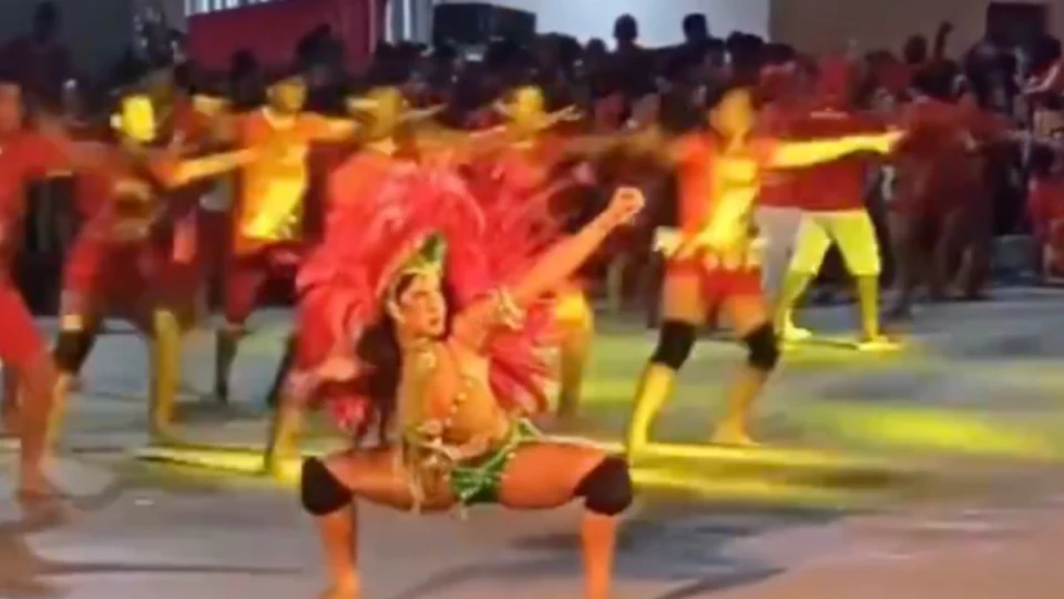 VÍDEO: Isabelle emociona em  1˚ ensaio para o Festival de Parintins