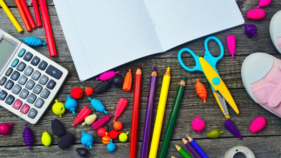 RS faz campanha por doação de livros e material escolar