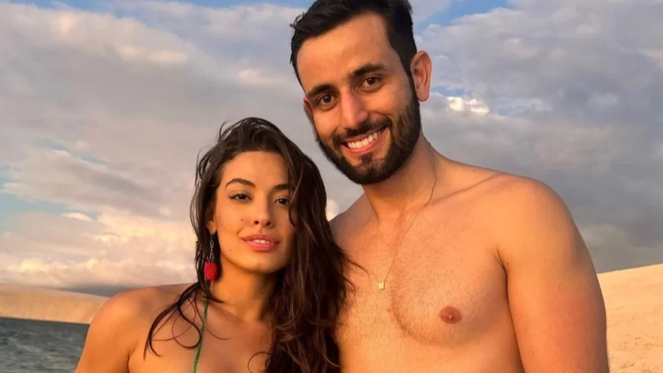 Matteus entrega manipulação de Beatriz em foto com ex-BBBs
