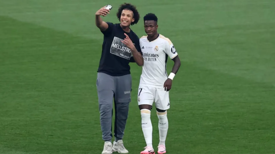 UCL: Protagonistas de invasão exaltam youtuber Mellstroy