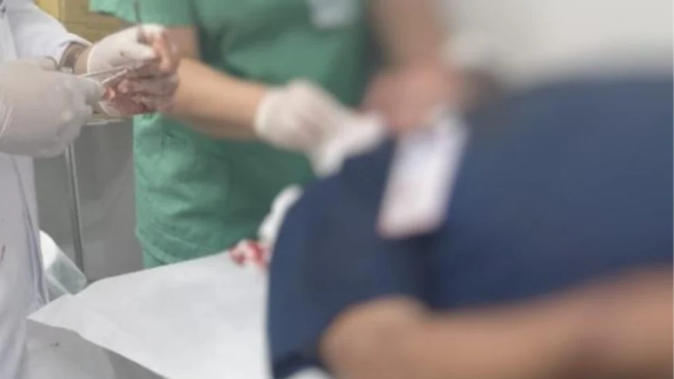 Motorista é esfaqueado em assalto a ônibus da linha 455 em Manaus