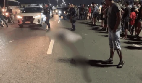 VÍDEO: mototaxista morre em grave acidente com ambulância em Manaus