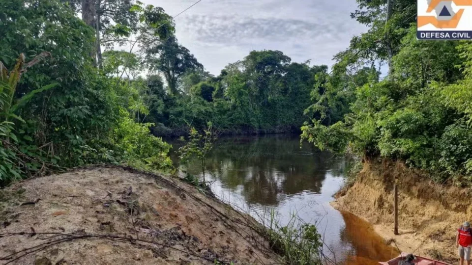 Corpo de jovem que desapareceu no Rio Jatapu, em Caroebe, é encontrado