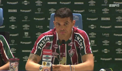 Pergunta sobre o 7 a 1 incomoda Thiago Silva na chegada ao Fluminense; assista