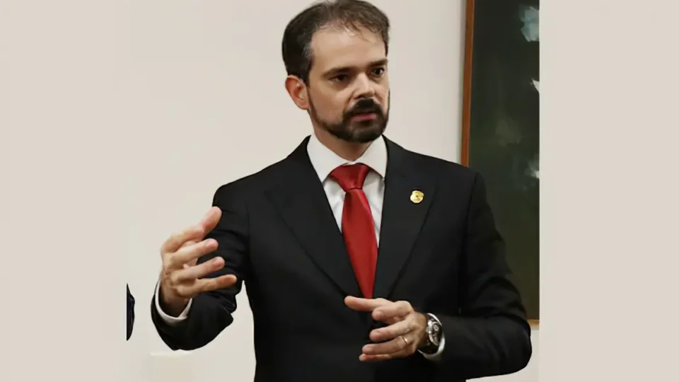 Delegado brasileiro será secretário-geral da Interpol