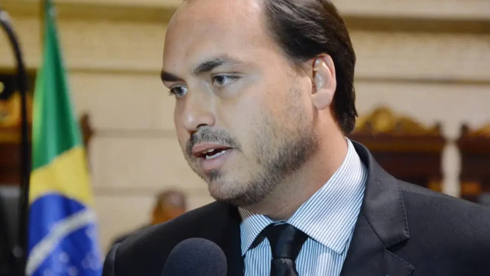 PF investiga movimentações de Carlos Bolsonaro nos EUA