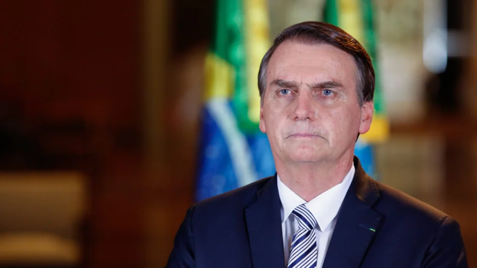 Joias podem ter custeado despesas de Bolsonaro nos EUA, diz PF