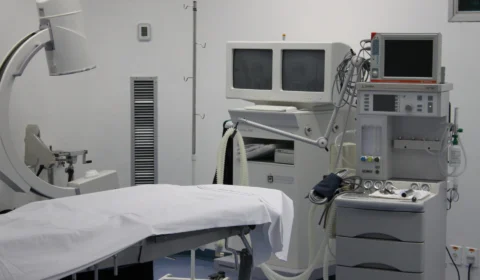 Médicos realizam primeira cirurgia com óculos de realidade virtual