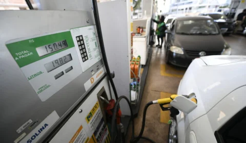 Gasolina e etanol vão aumentar de novo no DF