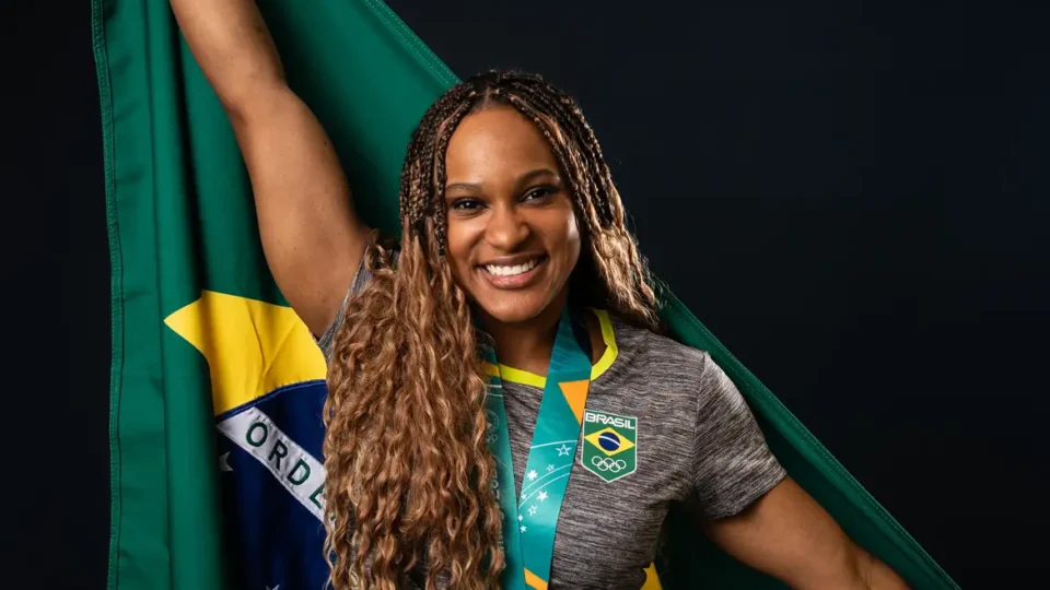 Olimpíadas 2024: Rebeca Andrade fica fora da abertura; entenda