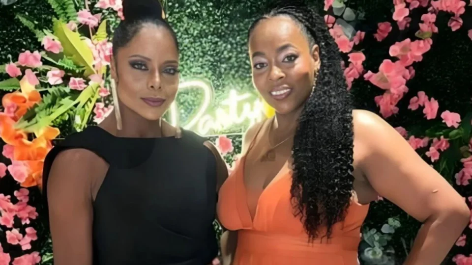 Irmã gêmea de Adriana Bombom morre aos 50 anos