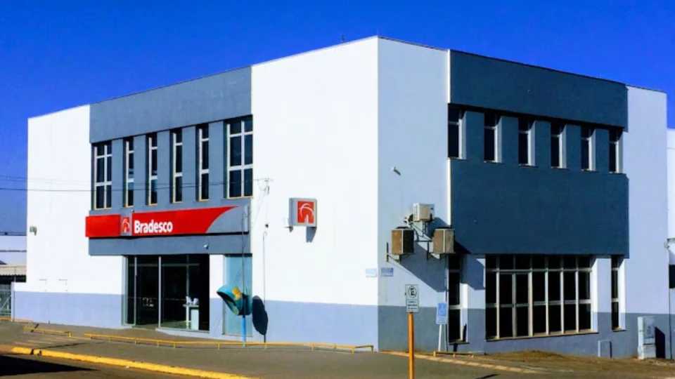 Bradesco anuncia fechamento de agência em Colorado do Oeste 