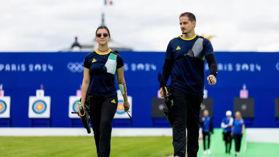 Olimpíadas 2024: atletas vão às oitavas do tiro com arco; confira