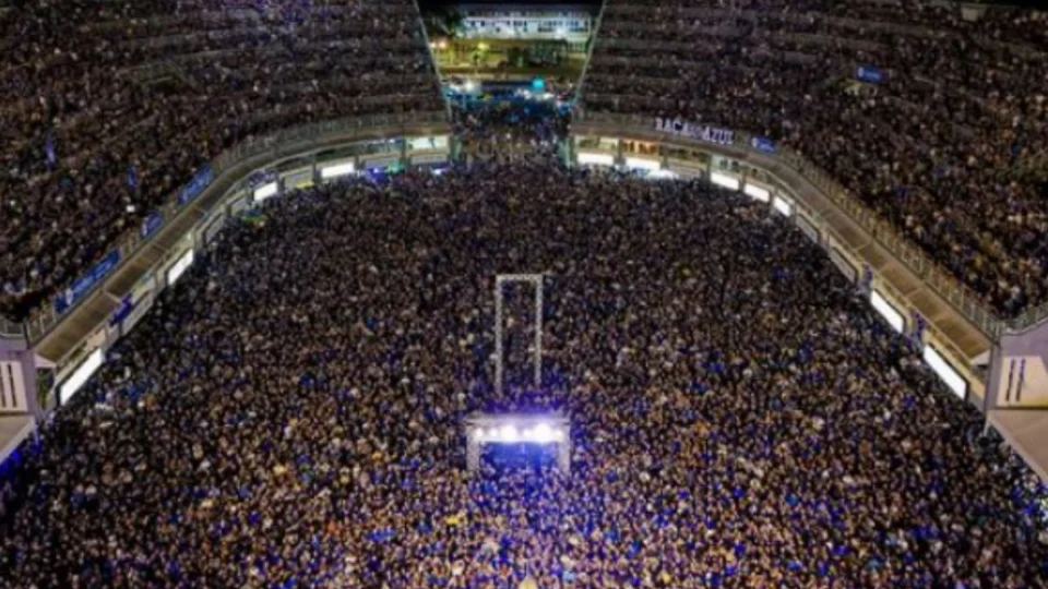 Caprichoso celebra vitória durante “Festa do Triunfo” em Manaus