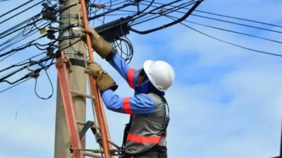 Dez bairros devem ficar sem energia nesta quinta-feira (25) em Manaus