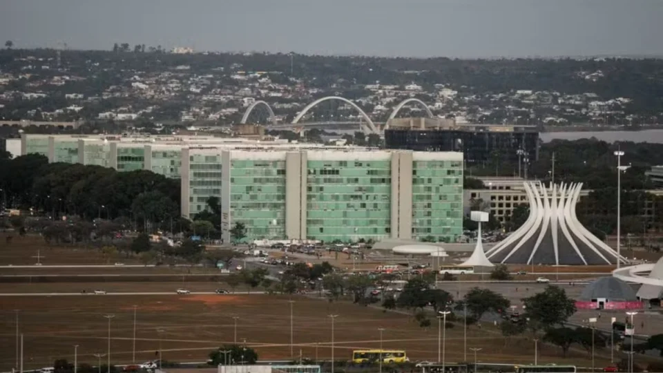 Saúde e PAC  serão afetados com congelamento do governo