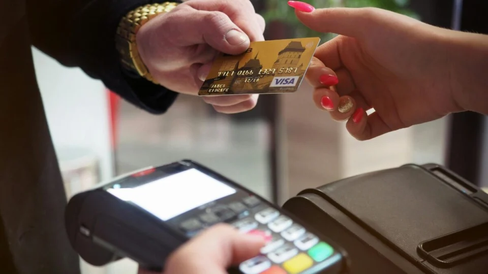 Extratos bancários terão termos padronizados a partir de segunda-feira