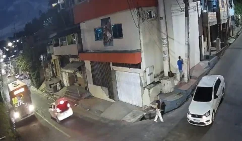 VÍDEO: câmera de segurança registra atropelamento de idosa em Manaus