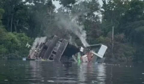 Idosa é a quarta vítima de incêndio em barco no Amazonas