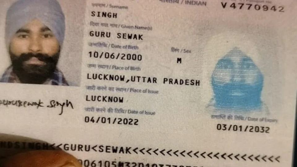 Jovem ligado ao tráfico humano se disfarça de idoso para embarcar em voo