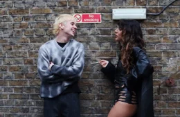 Marina Sena posa nua e novo namorado reage a publicação