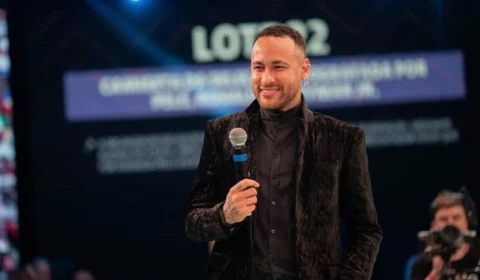 Neymar registra 3ª filha durante visita; cartório foi até a maternidade