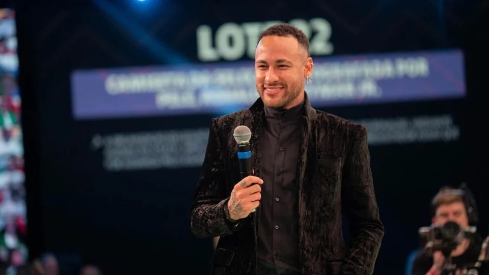 Neymar registra 3ª filha durante visita; cartório foi até a maternidade