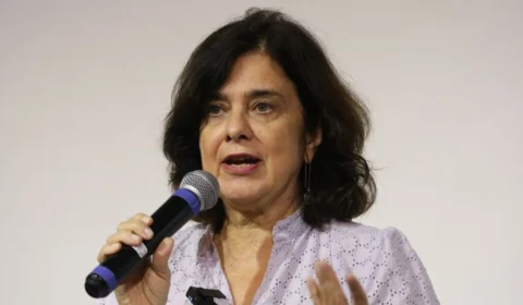 Amazonas deve receber ajuda durante seca, diz ministra da Saúde