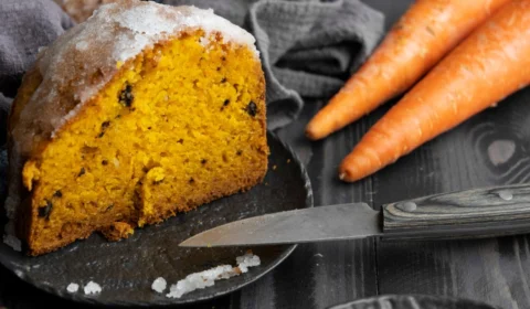 Veja como fazer um bolo de cenoura com apenas 3 ingredientes