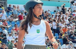 Skatista Rayssa Leal se torna tricampeã mundial após vitória no Super Crown