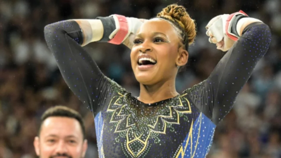 Olimpíadas 2024: Rebeca Andrade brilha e se classifica para finais