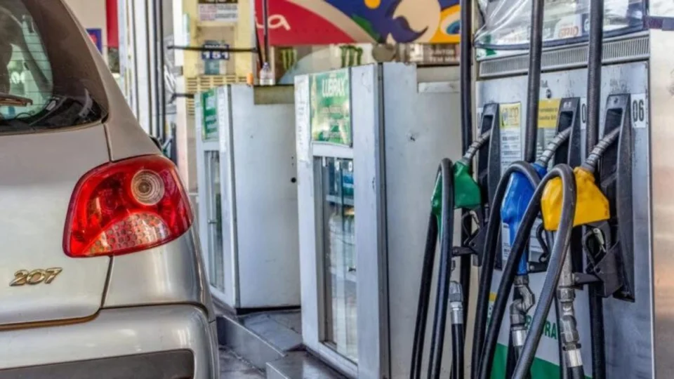 Preço da gasolina dispara e chega a R$ 6,89 em postos de Manaus