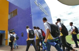Volta às aulas no Tocantins movimenta mais de 180 mil alunos