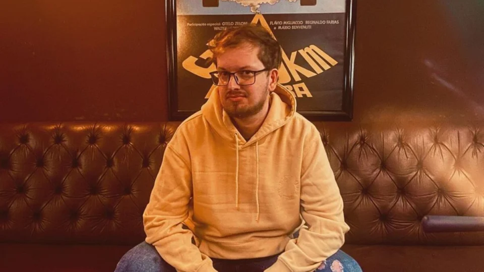 Ator que viralizou com fetiche polêmico pede ajuda: ‘desempregado’