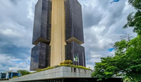 Copom mantém juros básicos em 10,5% ao ano