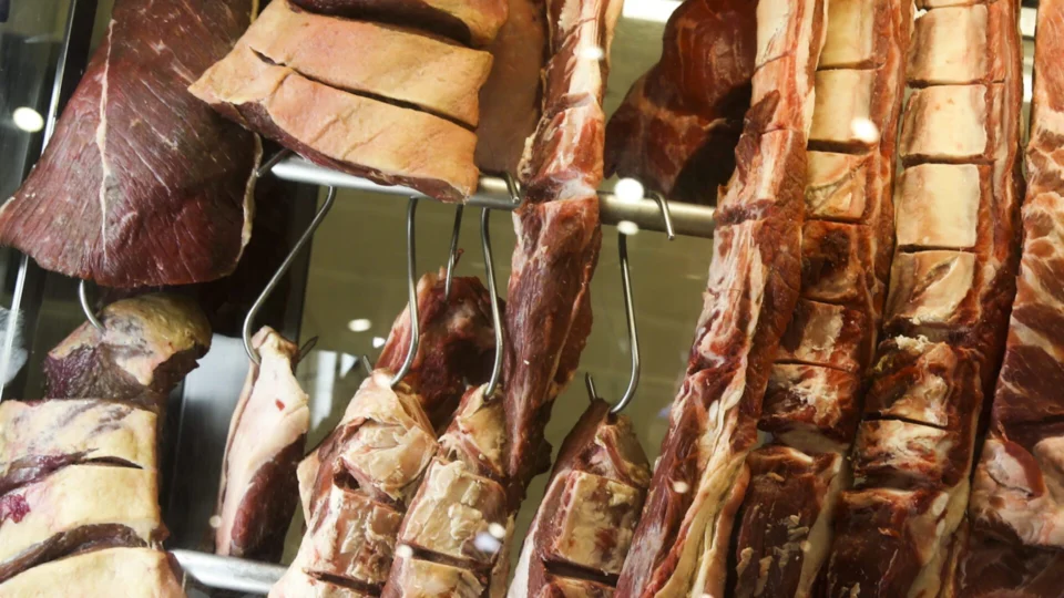 Reforma Tributária: carnes continuam sem isenção total