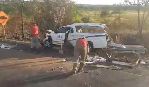 Caixão cai na pista em engavetamento na BR-153 em Colinas