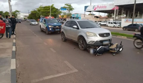 Vídeo: carro arrasta motocicleta por quase 200 metros em Boa Vista