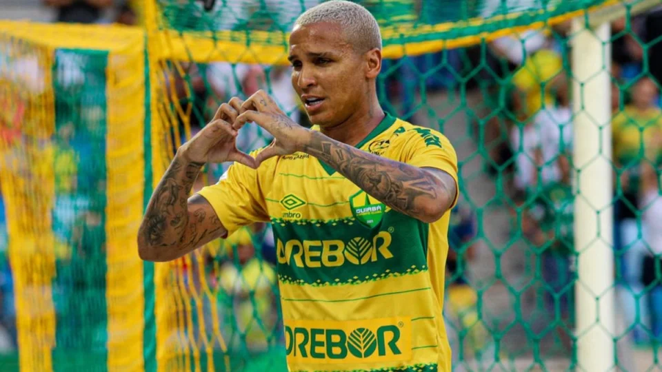 Deyverson processa mãe de sua filha por causa de música; entenda