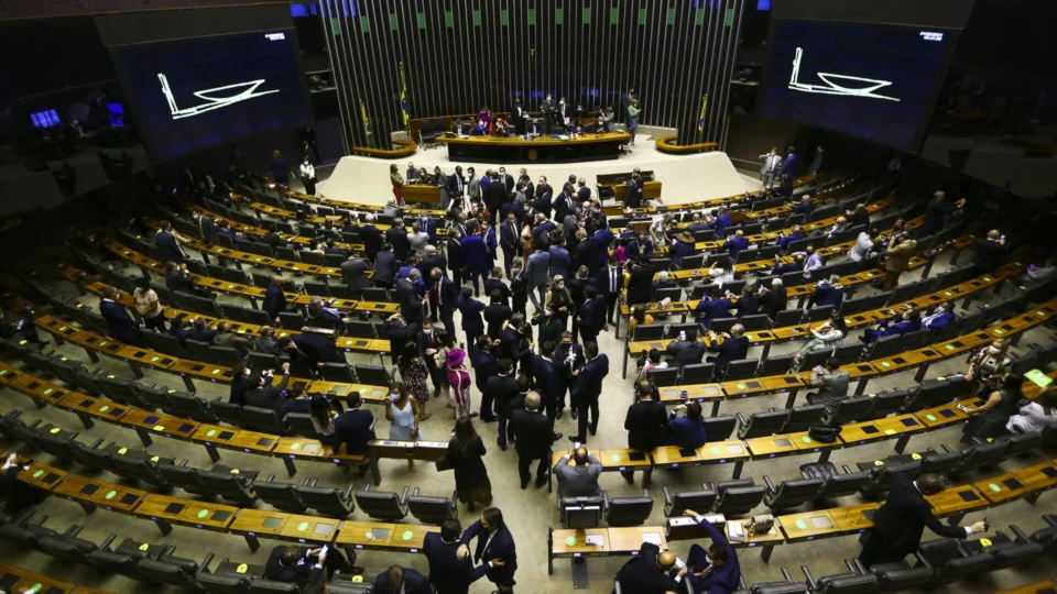 Veja o ranking dos deputados que mais gastaram em cotas parlamentares