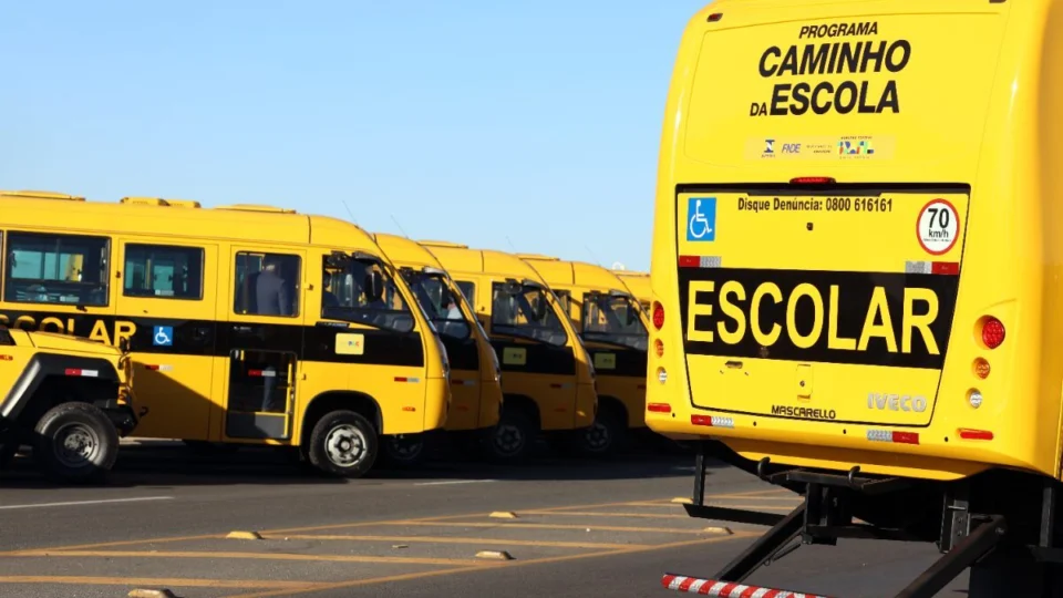 MEC libera recursos para escolas de cidades com contas pendentes