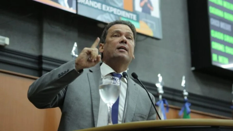 Deputado Jorge Everton diz que impeachment de Denarium é combate ao fascismo