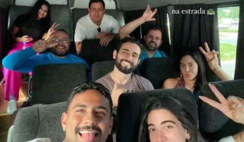 Ex-BBBs fazem passeios com Isabelle após o Festival de Parintins