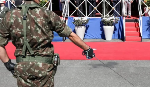 Ex-militares do exército denunciam corte de auxílio no TO