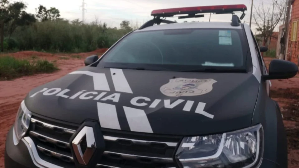 Cinco policiais suspeitos de matar homem são alvos de operação em Boa Vista