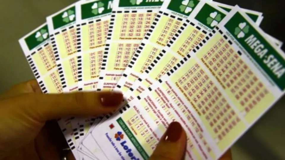 Resultado Mega-Sena 2.749: veja números sorteados nesta terça (16)