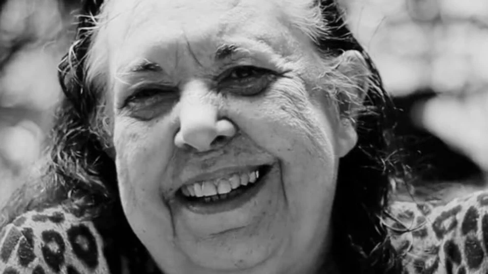 Morre Rosa Magalhães, maior campeã do Carnaval do Rio, aos 77 anos