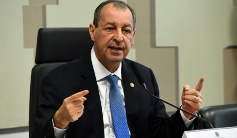 Omar Aziz chama Milei de ‘bandido’ e ‘vagabundo’