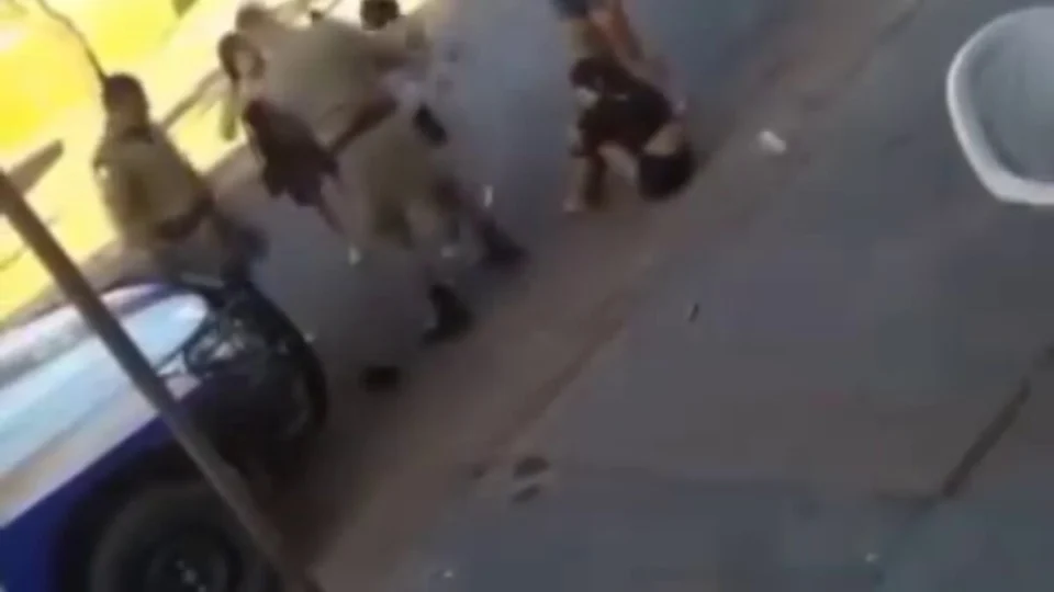 Policiais militares batem em mulheres em abordagem em Palmas