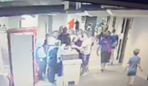 Vídeo mostra presidente do Corinthians agredindo torcedor do Cruzeiro